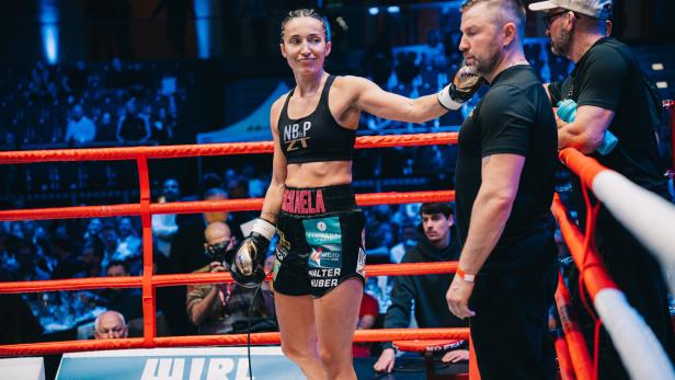 Bereits für den Fight: Michaela Kotaskova