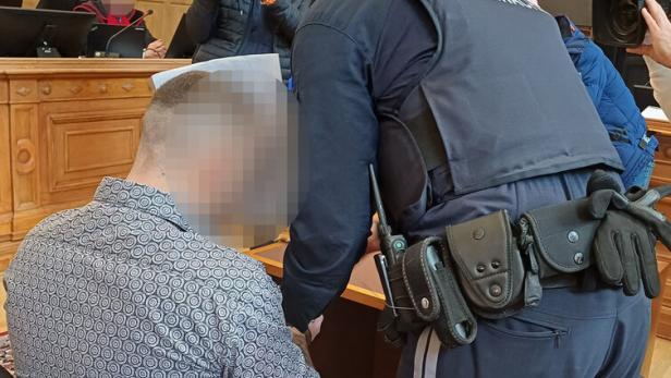 PROZESS IN SALZBURG "33-JÄHRIGER UNGAR TÖTETE SEINE EX-FREUNDIN ­ MORDANKLAGE"