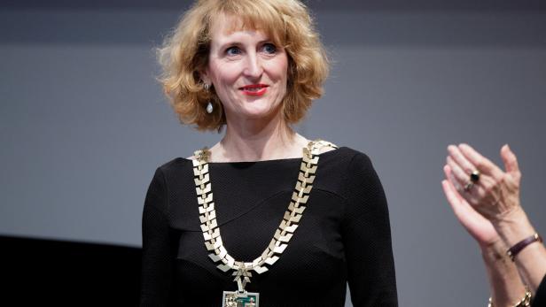Neo-Rektorin Ulrike Sych während ihrer Inauguration