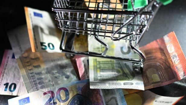 ++ THEMENBILD ++ LEBENSMITTEL / HANDEL / WARENKORB / TEUERUNG / INFLATION