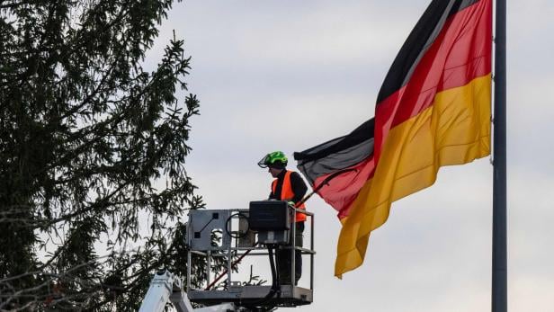 GERMANY-PARLIAMENT-CHRISTMAS
