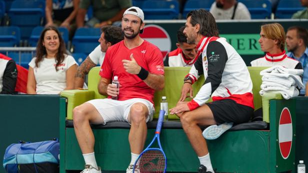 Kapitän Jürgen Melzer, Matchwinner Jurij Rodionov (links)