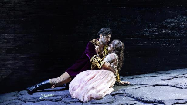 Lotte de Beers "Faust"-Inszenierung in München: Ein düsteres Nachtstück