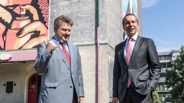 Michael Ludwig und Christian Kern in der Bäckerei Anker