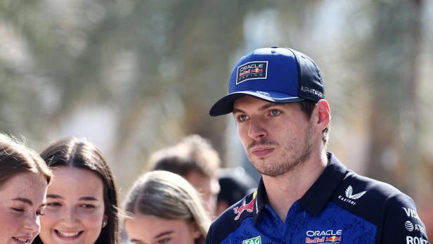 Max Verstappen und Fans bei den Testfahrten in Bahrain.