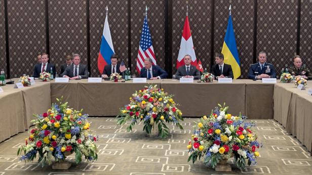 Trilateral Ukraine, Russia and U.S. peace talks in Geneva