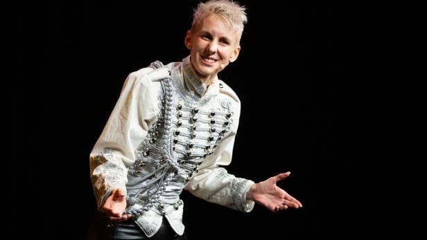 KABARETT-PREMIERE "ICH WAR MAL WER" VON UND MIT LISA ECKHART