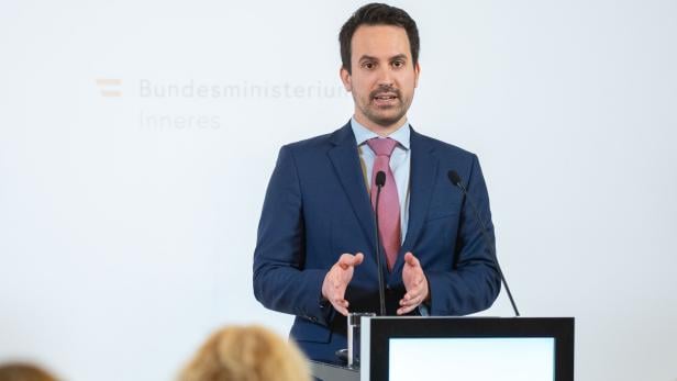 GEWALTSCHUTZGIPFEL INNENMINISTERIUM "GEMEINSAM GEGEN GEWALT": WIEDERKEHR