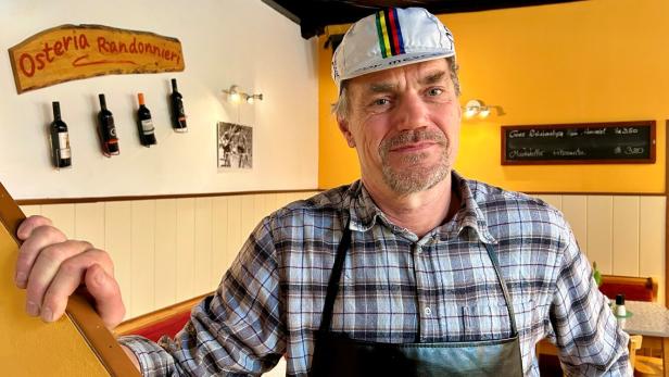 Christian Bartik in seinem Gasthaus.