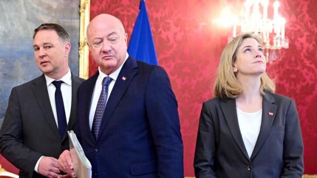 REGIERUNGSSPITZE VOR KLAUSUR BEIM BUNDESPRÄSIDENTEN