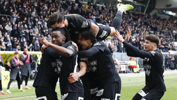 Jubel bei Sturm nach dem Tor.