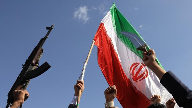 Houthi supporters protest against the USA, Israel