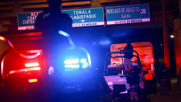 Soldiers bolster security in Guadalajara after the death of El Mencho in military operation