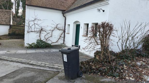 Restmülltonne in Kellergassen