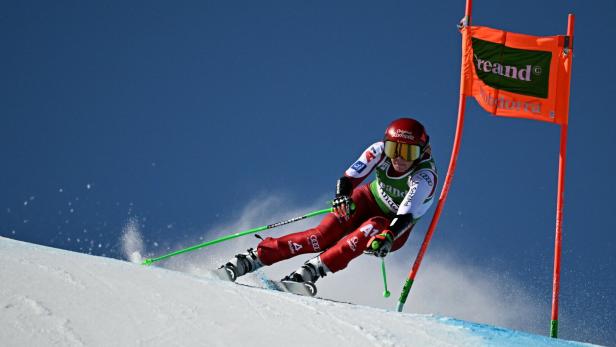 SKI-ALPINE-WORLD-AND-WOMEN-DOWNHILL-TRAINING