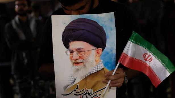 Irans geistlicher Führer Ali Khamenei soll tot sein