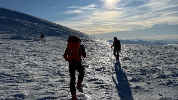 Die Bergretter beim Einsatz auf dem Schneeberg
