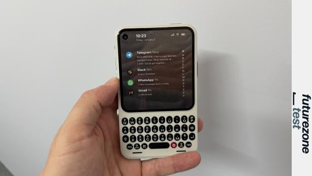Clicks Communicator mit physischer Tastatur ausprobiert