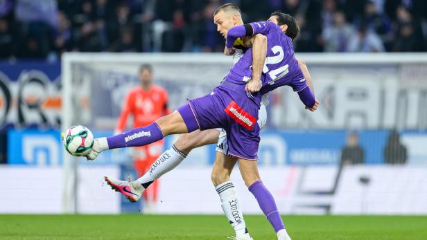 Eine Spielszene aus LASK gegen die Austria.