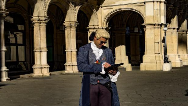 Mozartverkäufer vor Staatsoper