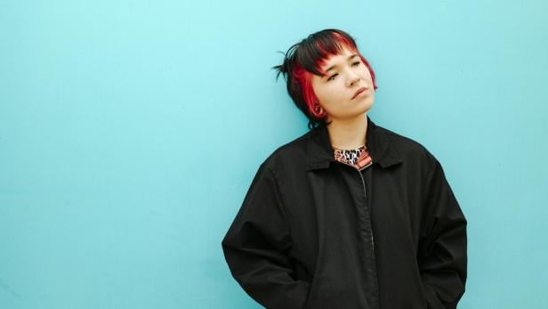 „Man wird oft beschimpft“: Sängerin Nana Falkner spricht Klartext