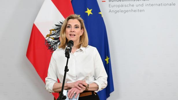 Beate Meinl-Reisinger, Außenministerin (Neos)