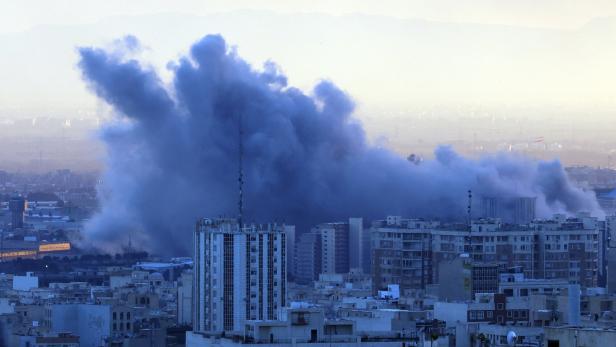 US-Israeli attacks continue in Iran amid escalating conflict