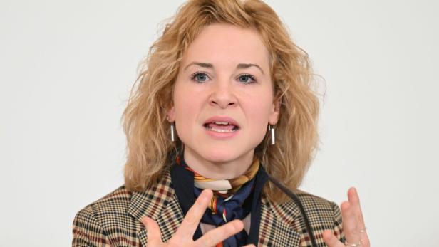 MINISTERRAT: HOLZLEITNER