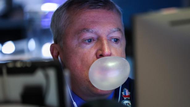 TOPSHOT-US-ECONOMY-MARKETS