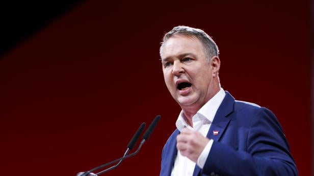 SPö-Chef Andreas Babler während seiner Parteitagsrede