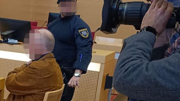 PROZESS GEGEN HÄFTLING WEGEN SCHWEREN RAUBS BEI HAFTFREIGÄNGEN