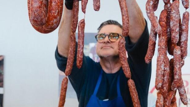 Wurstproduzent auf der Ab Hof-Messe
