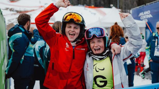 Veronika Aigner und Lilly Sammer jubelten über die nächste Goldene.
