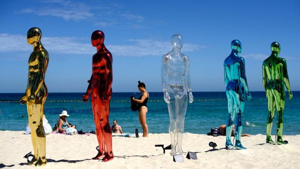 TOPSHOT-AUSTRALIA-ART-BEACH