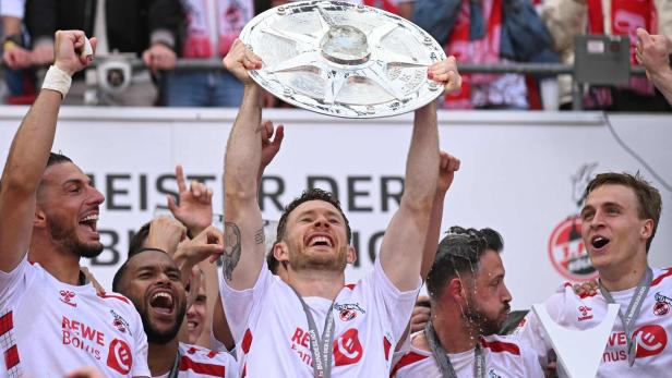 Florian Kainz als Meister der 2. Liga mit Köln