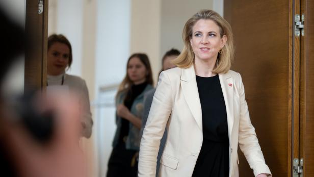 SICHERHEITSUPDATE DES AUSSENMINISTERIUMS ZUR AKTUELLEN SITUATION IM NAHEN OSTEN: MEINL-REISINGER (NEOS)