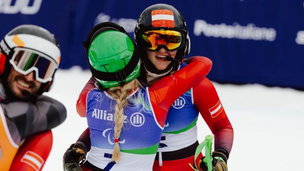 Veronika Aigner und Elina Stary jubelten