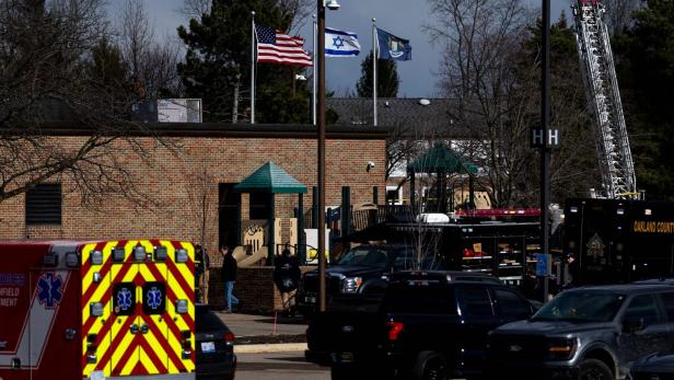 US-SUSPECT-DEAD-IN-APPARENT-ATTACK-ON-TEMPLE-ISRAEL-SYNAGOGUE-IN