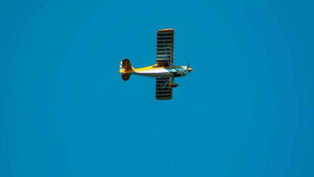 Kleinflugzeug in der Luft