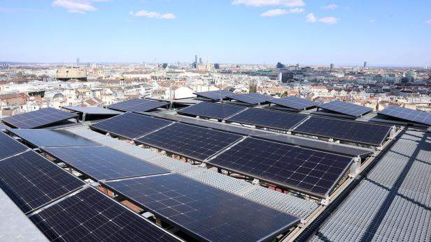 Die Photovoltaik-Anlage auf dem Dach des Haus des Meeres.