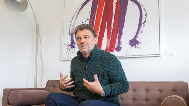 INTERVIEW: JONAS KAUFMANN