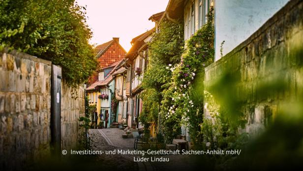 Kopfsteinpflaster-Gasse