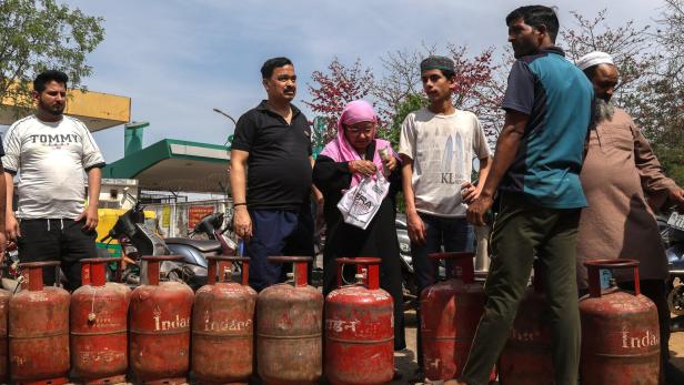 Middle East conflict drives LPG crisis and rising costs in India