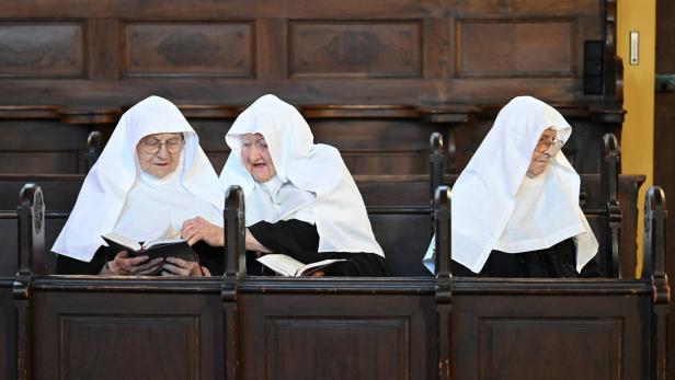 Three nuns occupy their old Goldenstein convent, in Elsbethen