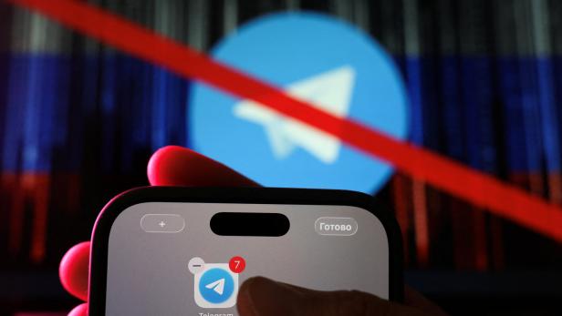 Illustration of Telegram logo