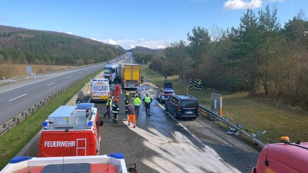 Unfall auf der A21 mit einem Lkw