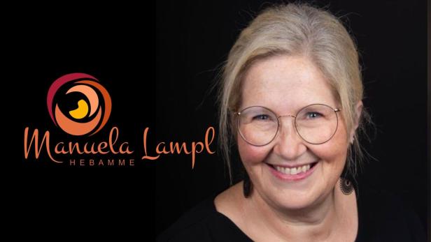 Eine Frau mit blonden Haaren und einer runden Brille 