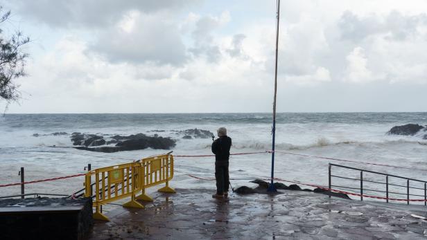 Orange alert for strong waves in the Canary Islands