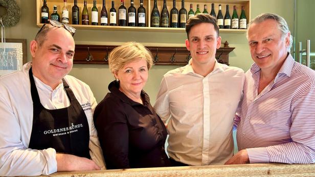 Das „Bründl“-Team (v. l. n. r.)  Norbert Steiner, Regine, Gerhard jun. und Gerhard sen. Knobl.