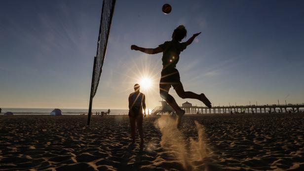 Heatwave affects Los Angeles